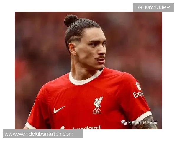 努涅斯在赛场上的崛起与挑战:从新星到顶级前锋的成长之路 努涅斯在赛场上的崛起与挑战:从新星到顶级前锋的成长之路